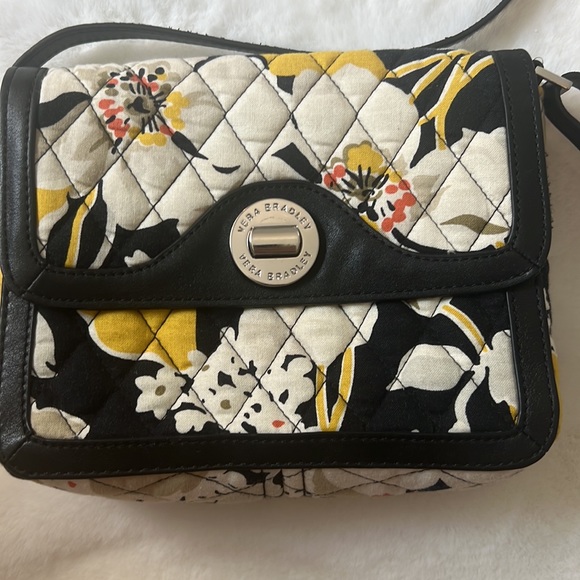 Vera Bradley floral Crossbody - Picture 4 of 7